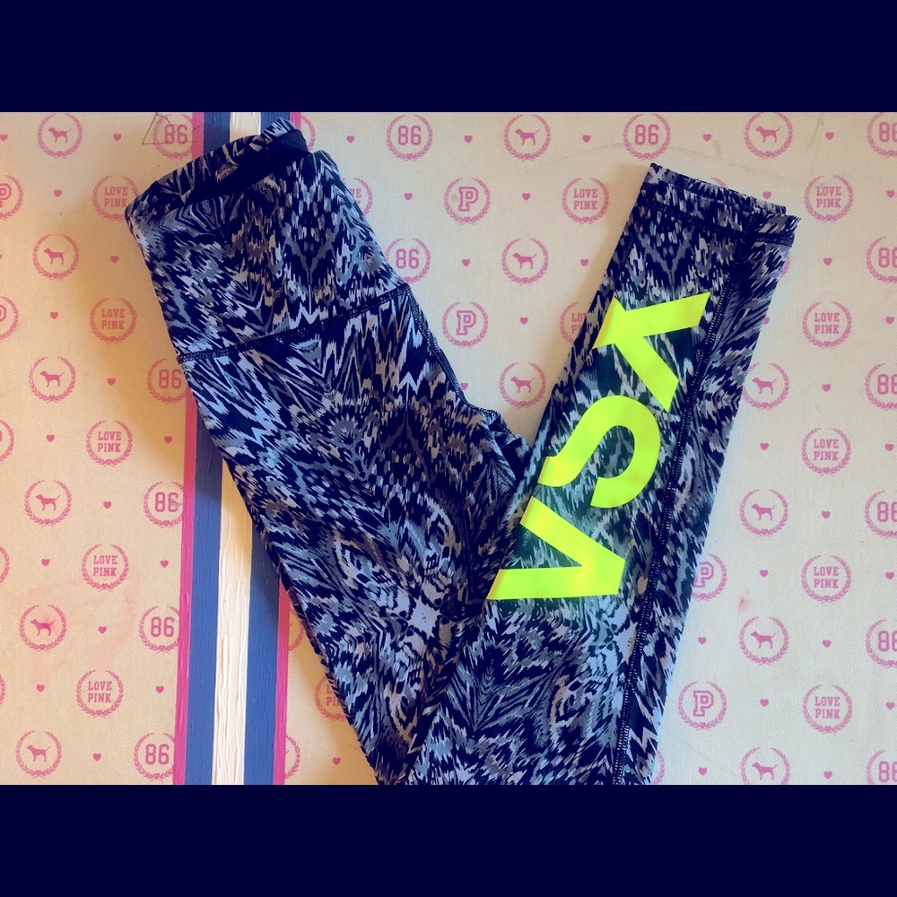 🖤🤍💚Victoria’s Secret VSX sport leggings💚🤍🖤